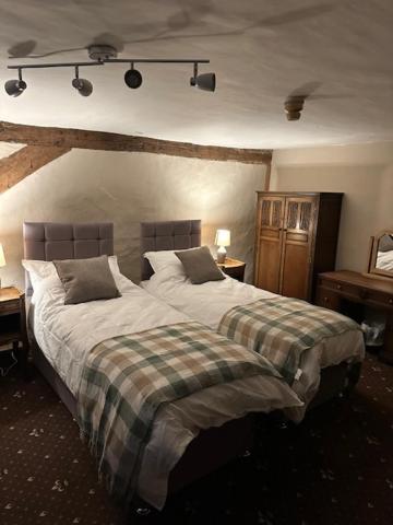 The Chequers Inn Smarden Exterior photo